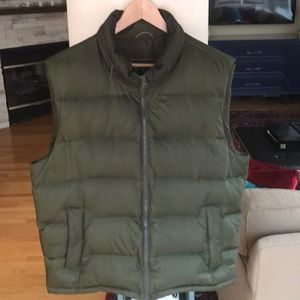Camouflage green GAP puffer vest.